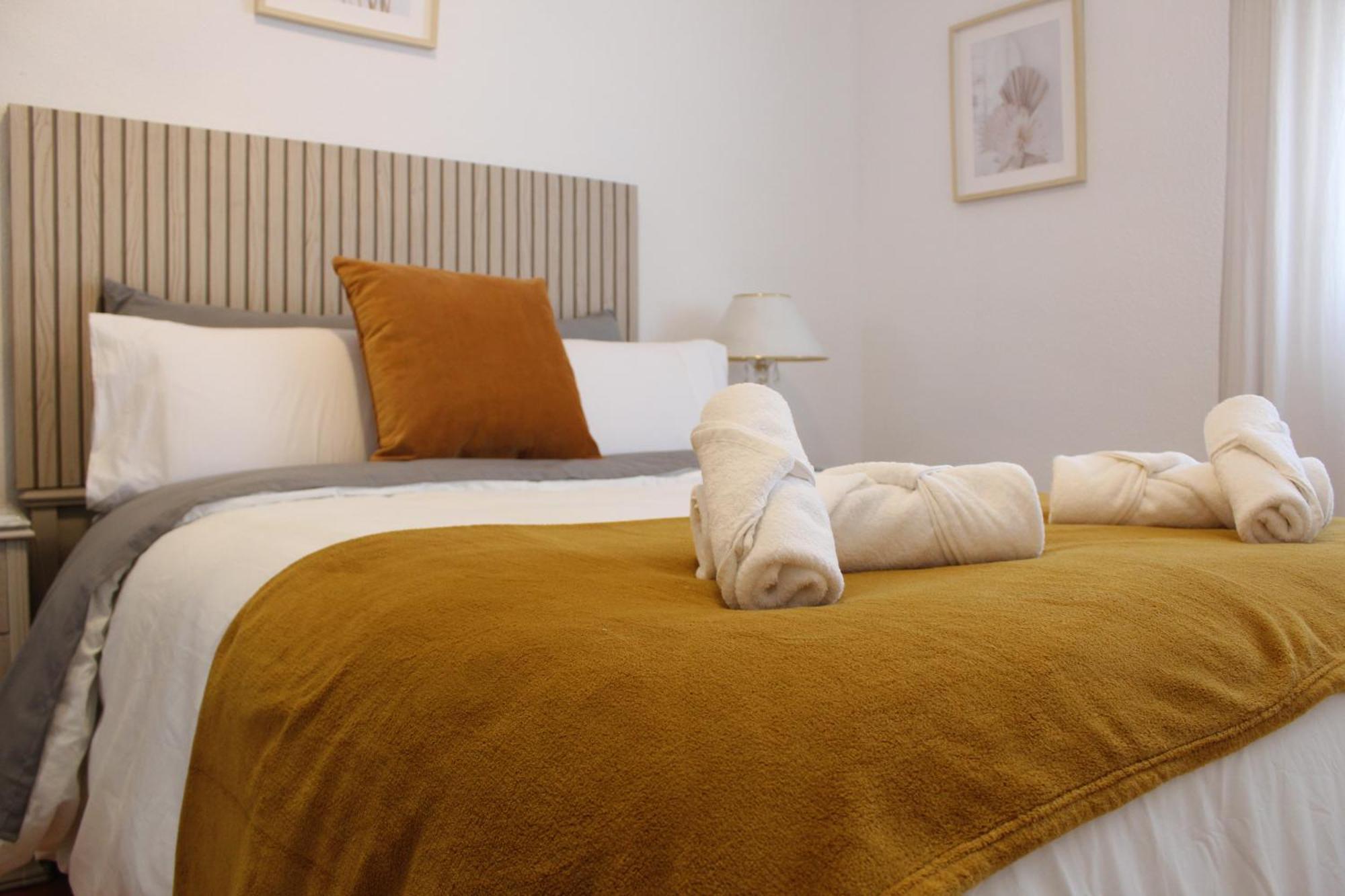 Tkm Home Amplio Y Familiar, Terraza Privada Севилья Экстерьер фото